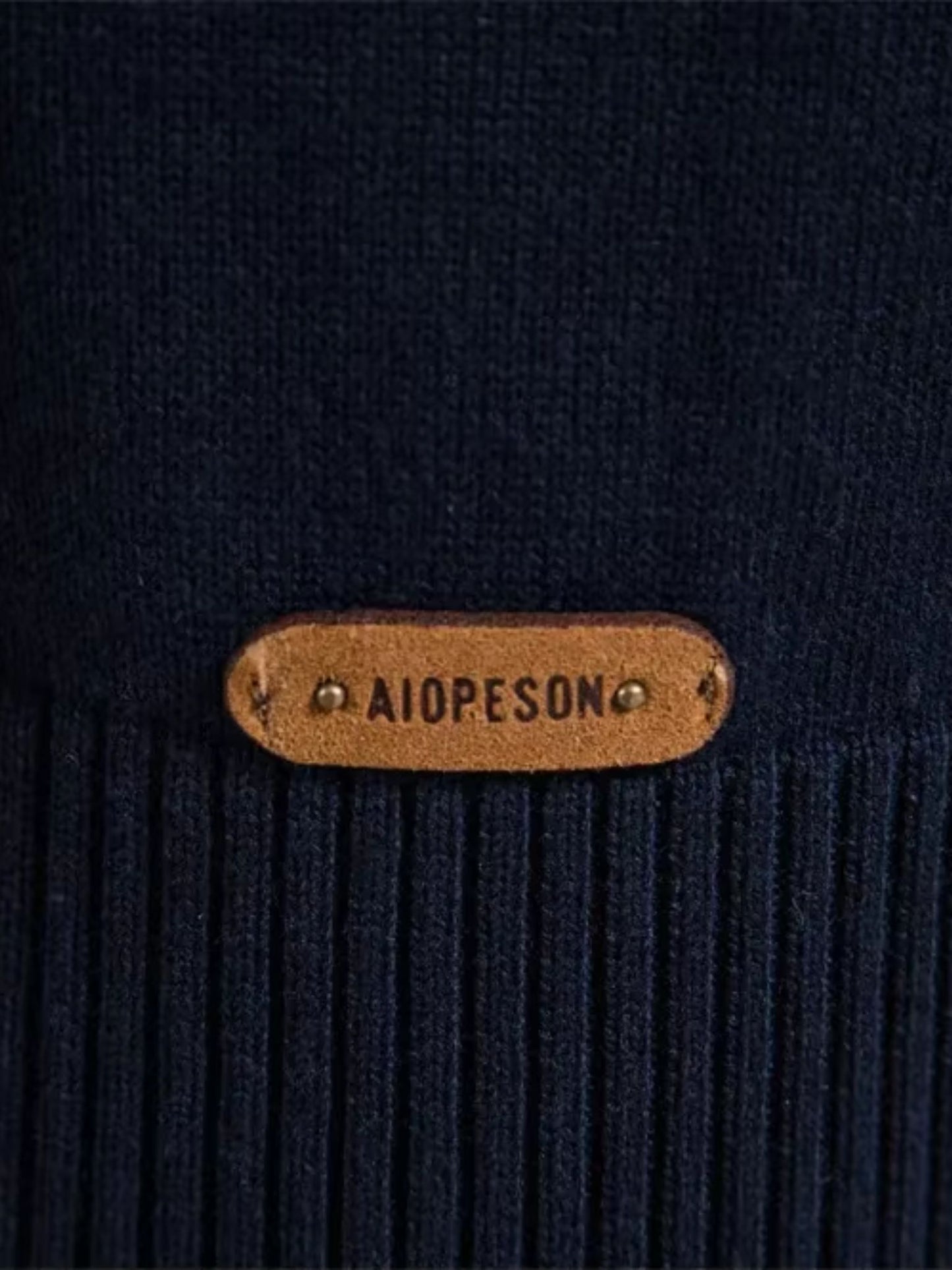 Maglione minimalista a collo alto - <tc>Cross & Crown</tc>