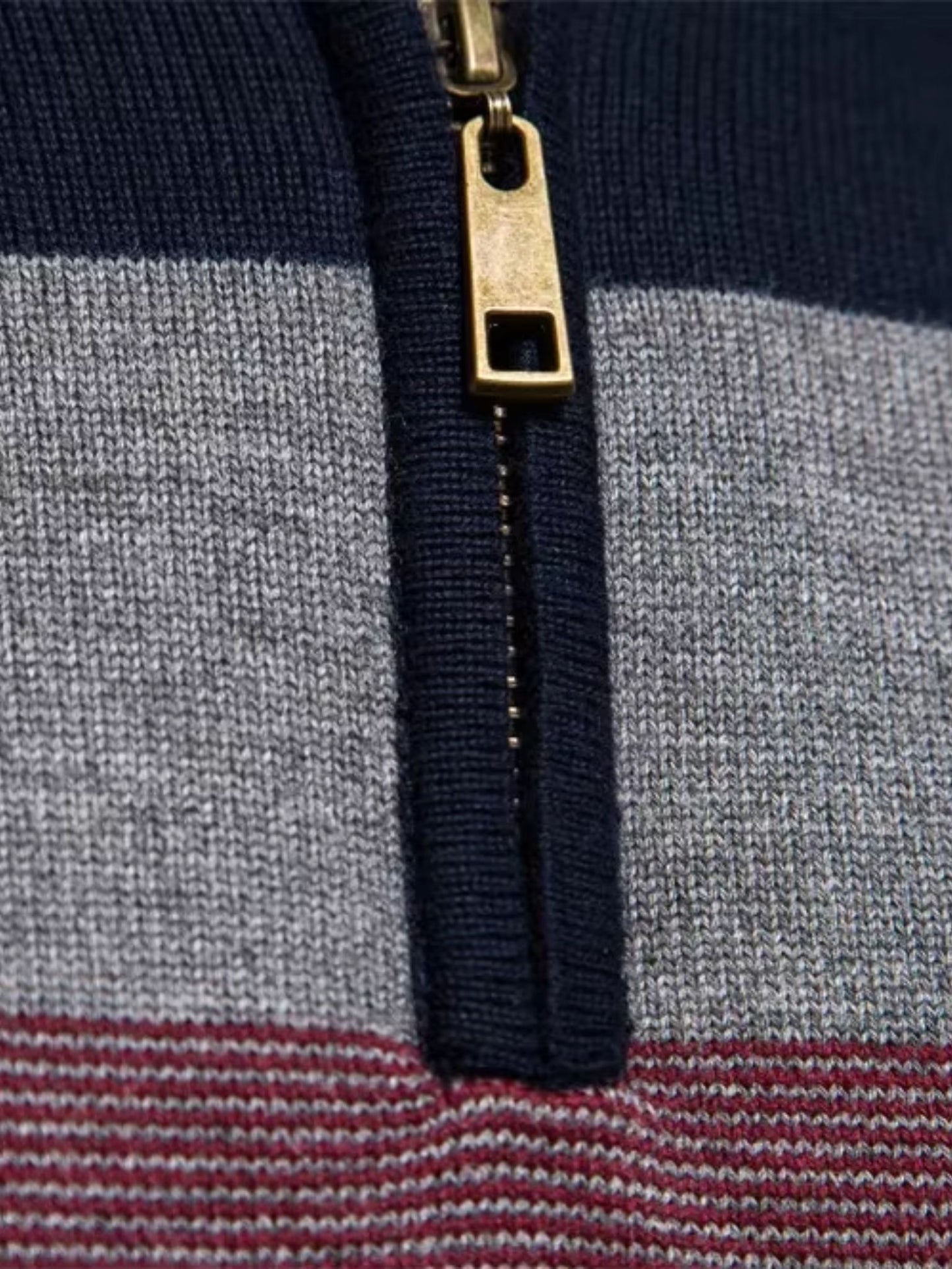 Maglione minimalista a collo alto - <tc>Cross & Crown</tc>