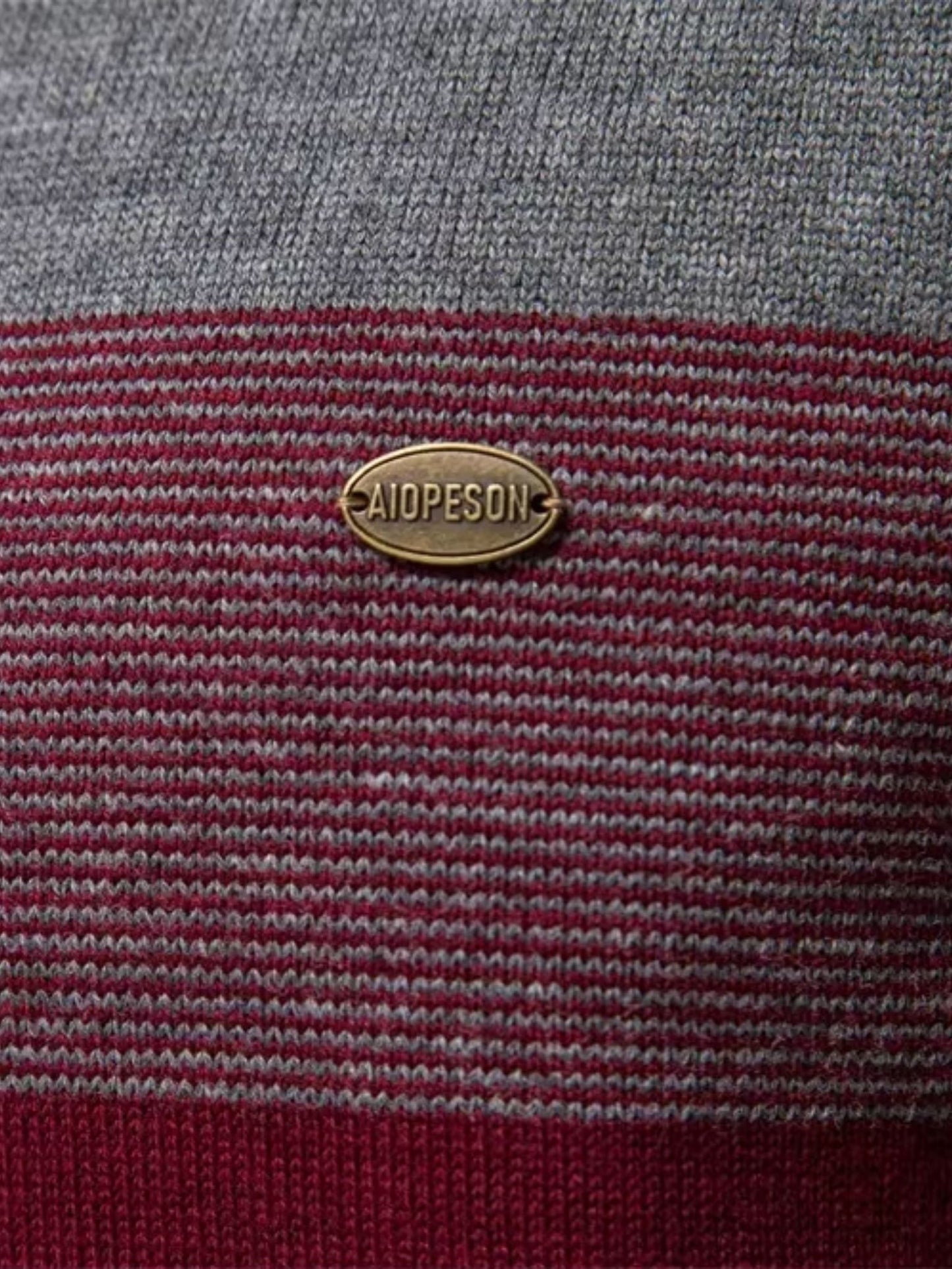 Maglione minimalista a collo alto - <tc>Cross & Crown</tc>