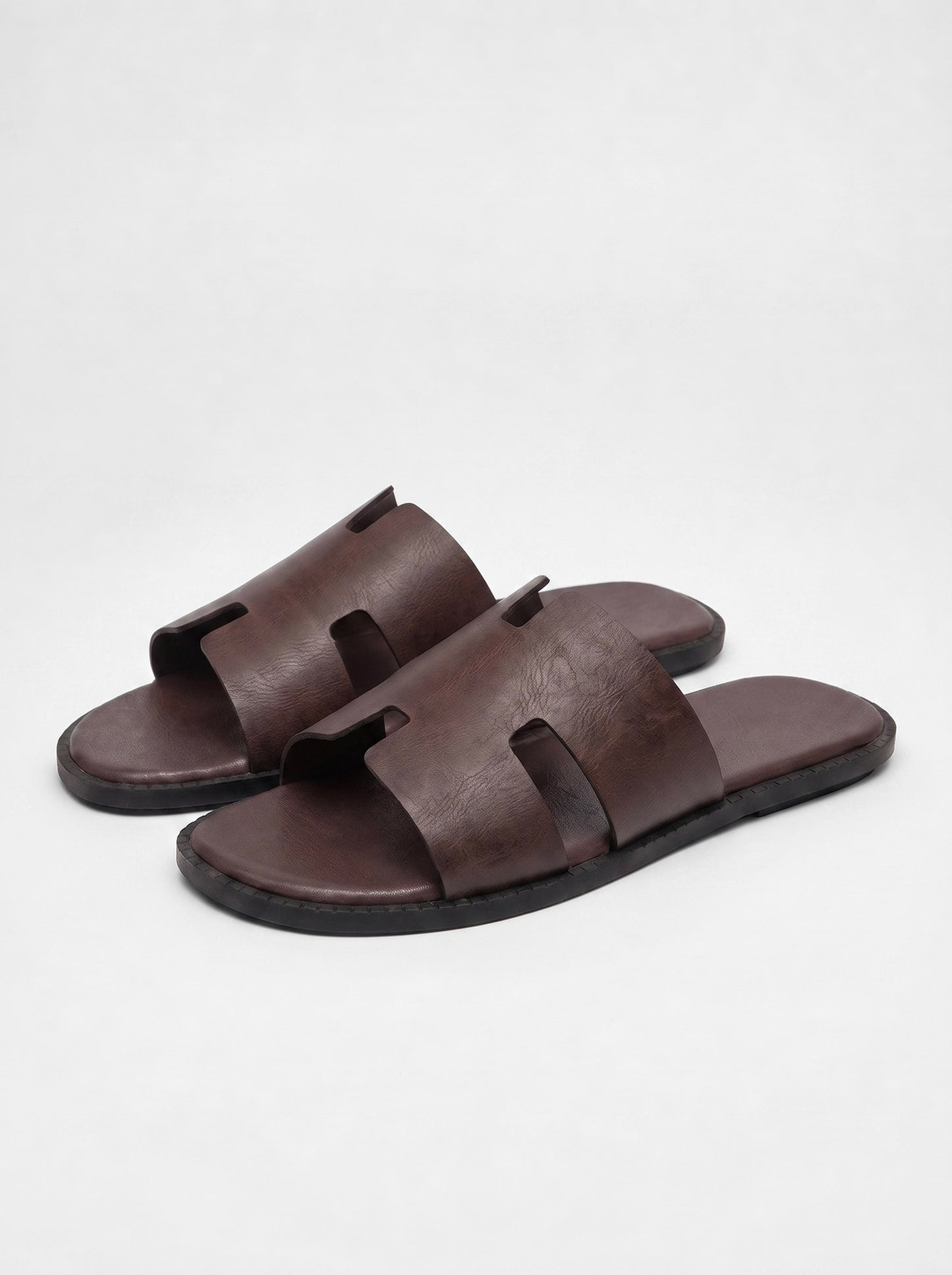 Sandalias tipo slide urbanas Legacy – Cross & Crown