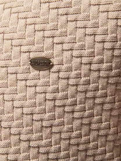 Vネックニットカーディガン - Cross & Crown