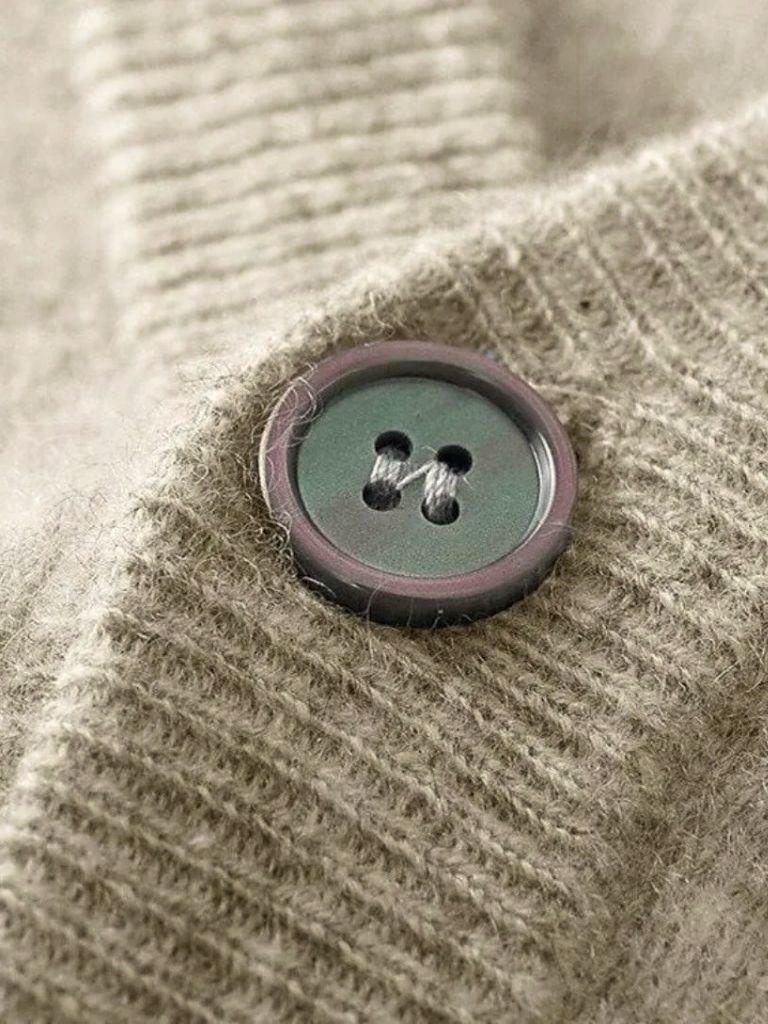 100% Merino Wol V Hals Vest Trui - <tc>Cross & Crown</tc>