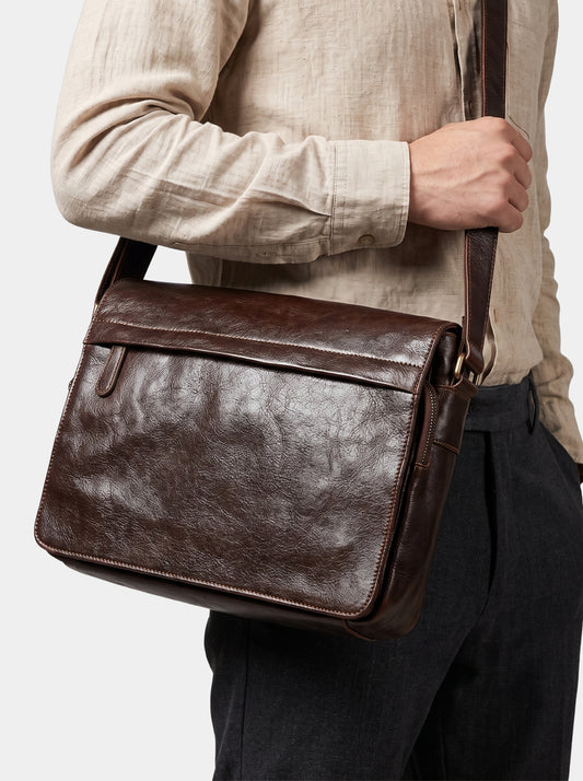 Klassische Ledertasche im Messenger-Stil – Cross & Crown
