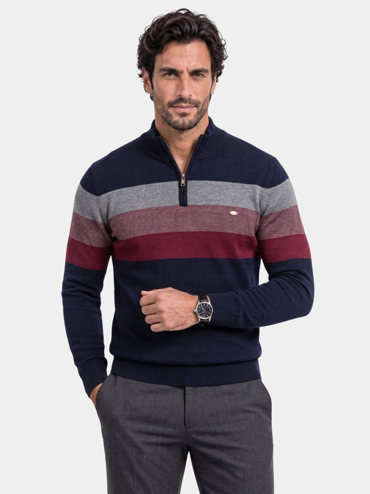 Suéter Minimalista de Gola Alta - Cross & Crown